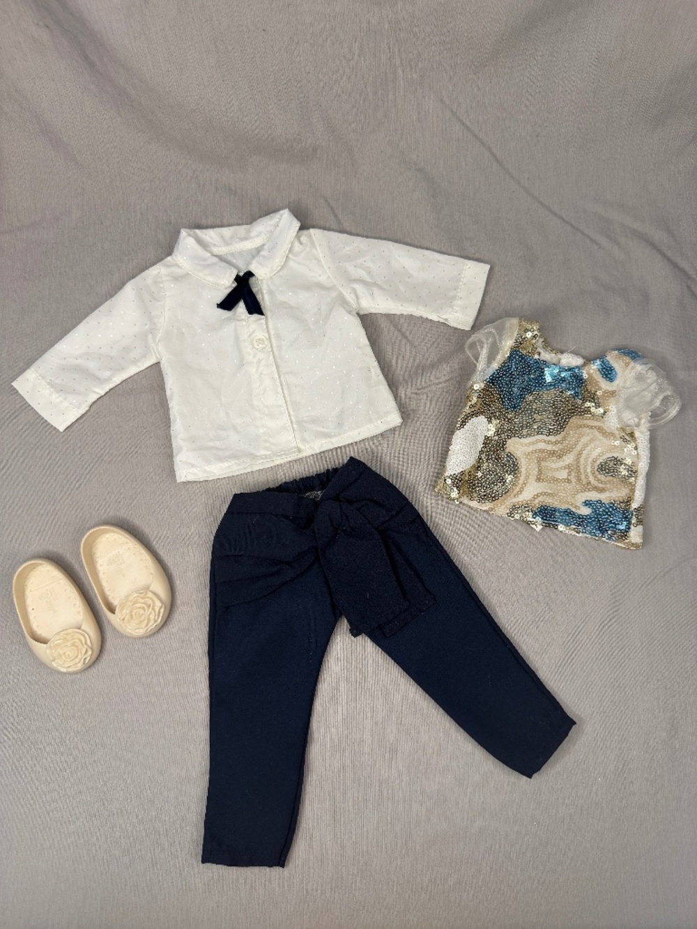 Outfit for 18” Doll – Assorted Cream & Navy Clothes